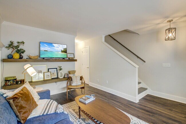 Building Photo - 252 Howle Ave