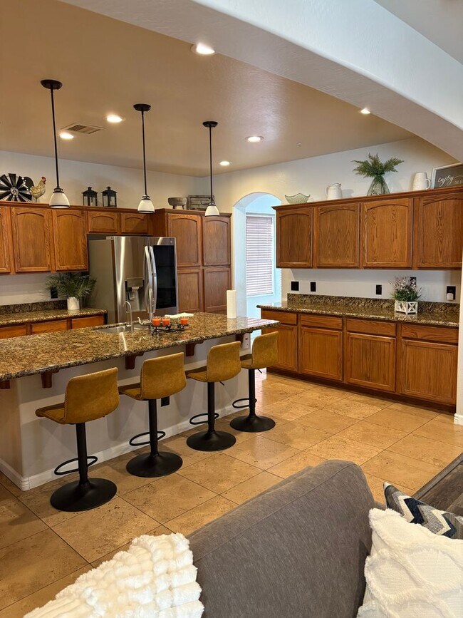 Building Photo - Furnished, 1-Year Long-Term Rental