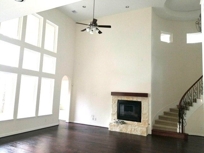 Building Photo - 10467 Lake Palmetto Dr