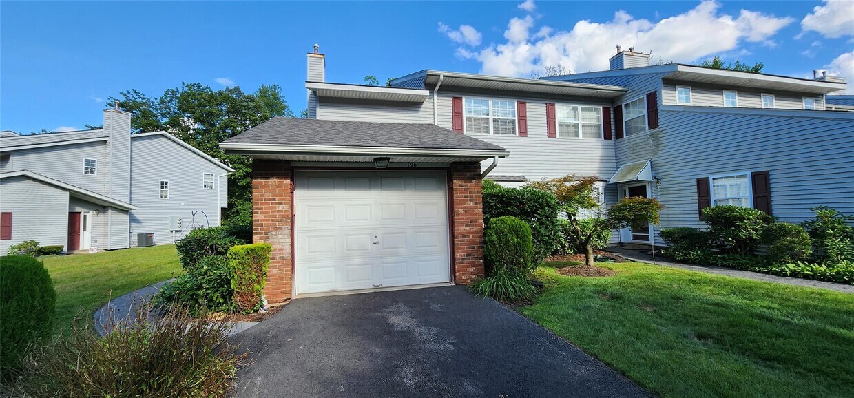 Building Photo - 196 Eagleton Dr