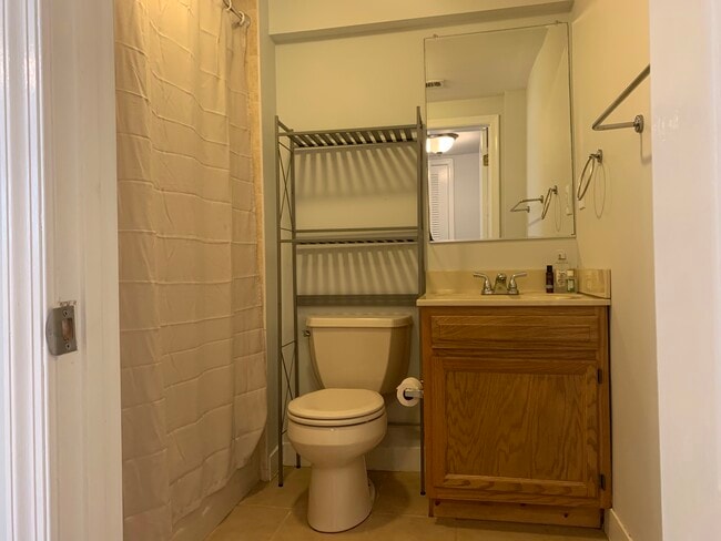 Building Photo - 619 Quebec Pl NW