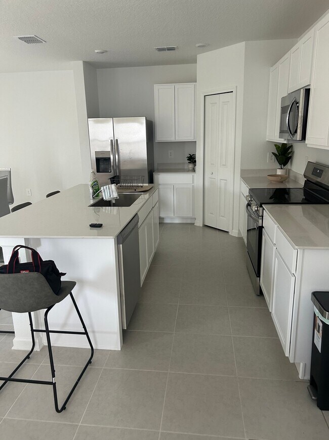Foto del edificio - 3423 Howell Dr