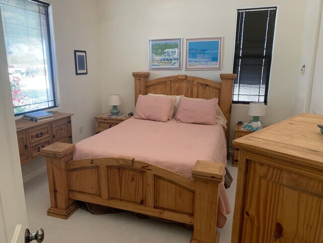 Building Photo - LA VALENCIA/ Fully Furnished!