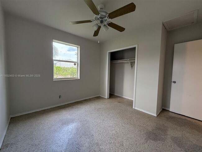 Foto del edificio - 900 SW 5th St