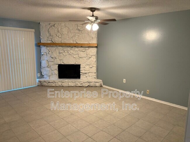 Foto del edificio - 4932 Shelter Cove