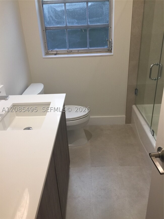 Building Photo - 609 Puerta