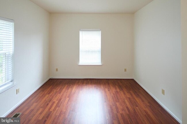 Building Photo - 929 Shenkle Dr