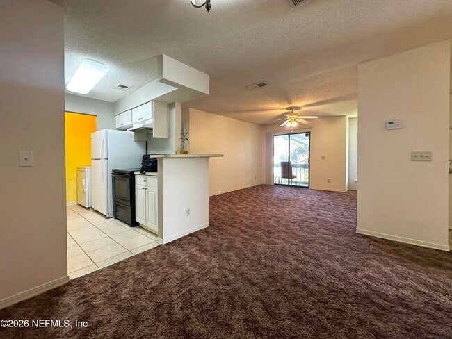 Foto del edificio - 10200 Belle Rive Blvd