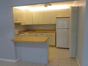 Building Photo - 3560 Pine Needle Dr