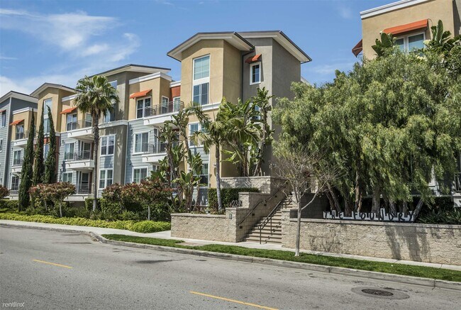 Building Photo - 2 br, 2 bath Condo - 2349 Jefferson Street...
