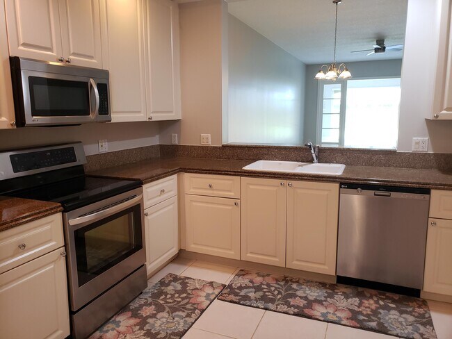Foto del edificio - 35 Harbour Isle Dr W