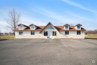 Building Photo - 262 N Townline Rd