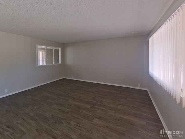 Building Photo - 3771 W Dalphin Rd