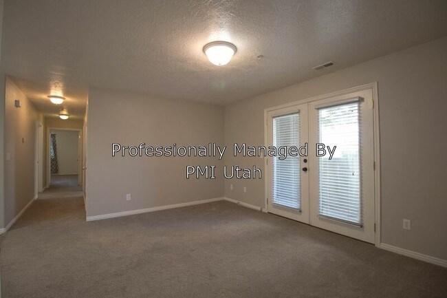 Foto del edificio - 8198 N Cedar Springs Rd