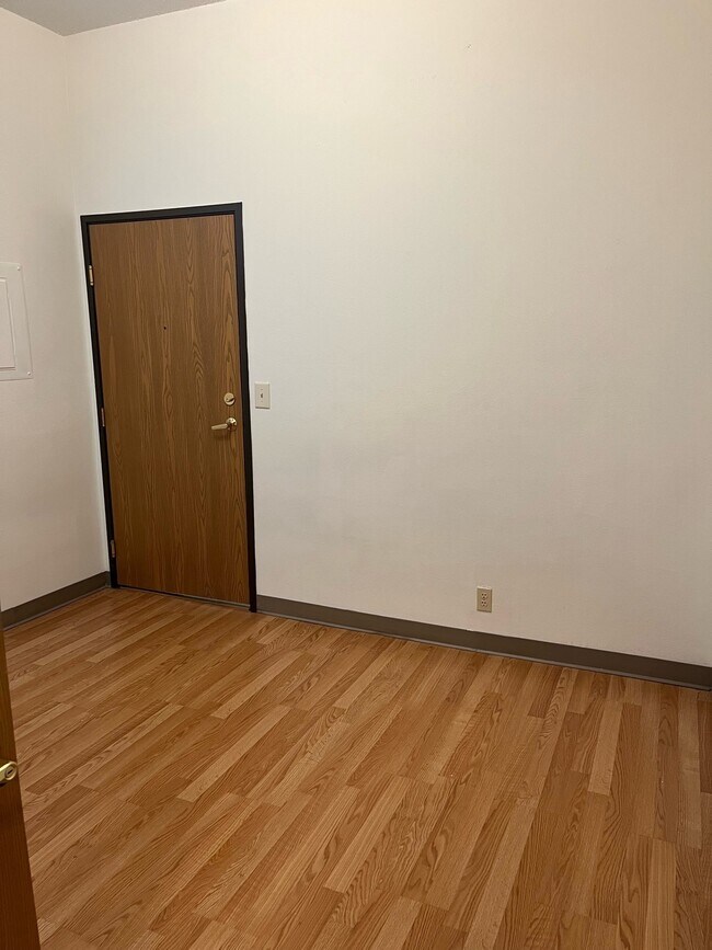 Foto del edificio - 306 4th St S