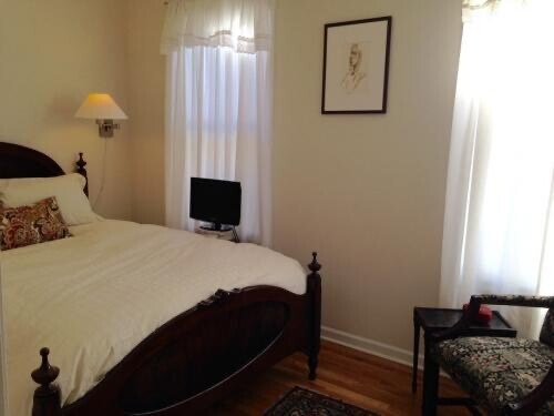Foto del edificio - 1720 N Western Ave