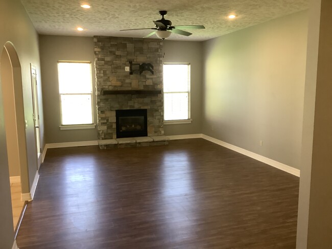 Living Room - 3623 W Oak Run St