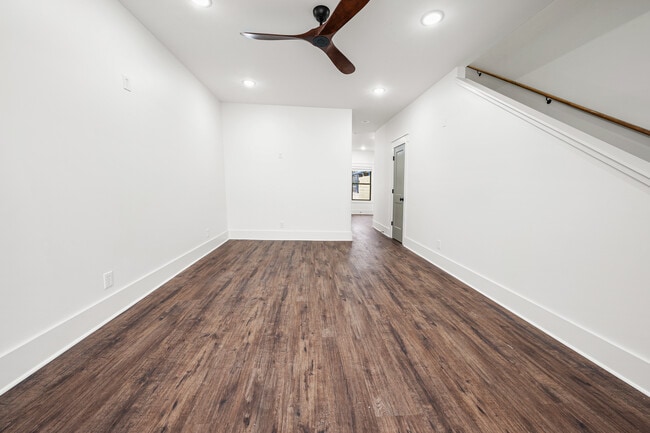 Building Photo - Somerset Parc