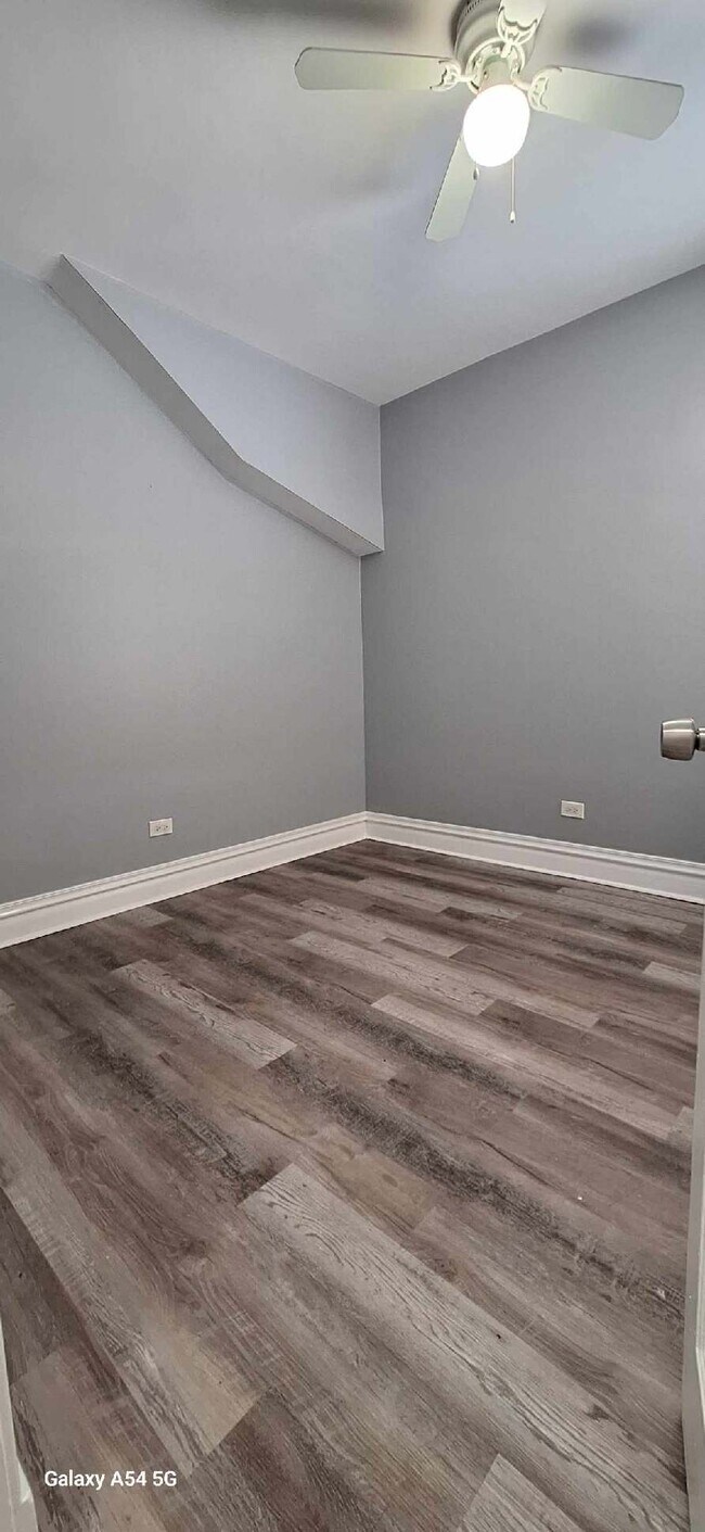 Foto del edificio - 6629 S Green St