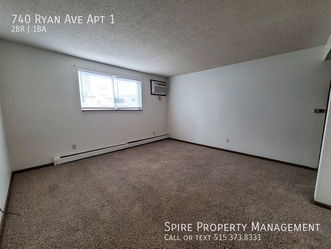 Building Photo - Hiawatha 2 bedroom 1 bath, heat and water ...