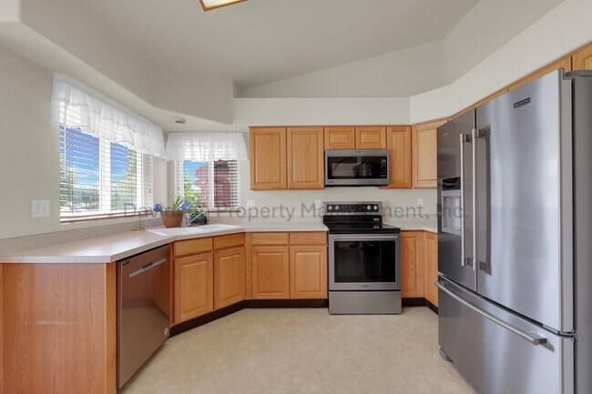 Building Photo - 4960 Dry Stone Dr
