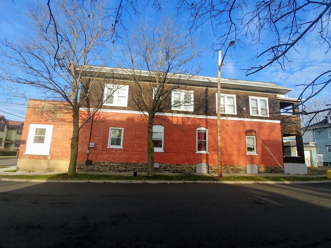 134 Beethoven St Unit 3, Binghamton, NY 13905 Apartments in