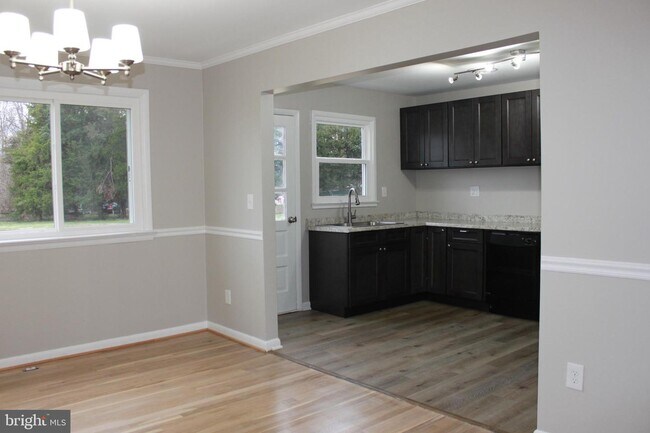 Foto del edificio - 7701 Lorton Rd