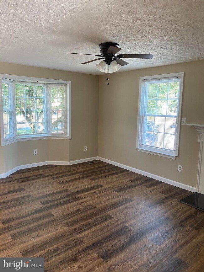 Building Photo - 8616 Braxted Ln