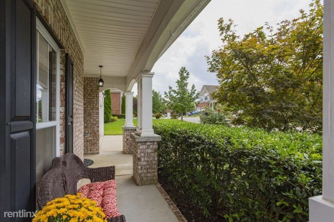 Building Photo - 7712 Riverview Bend Dr