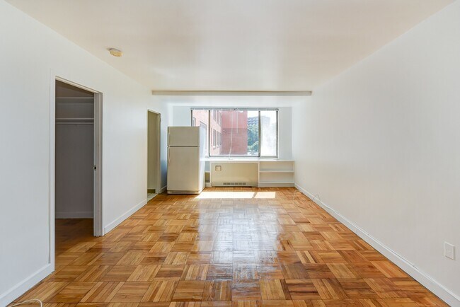 Foto del edificio - Spacious & Bright Studio at River Place West