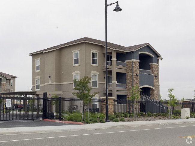 Foto del edificio - Whitney Ranch