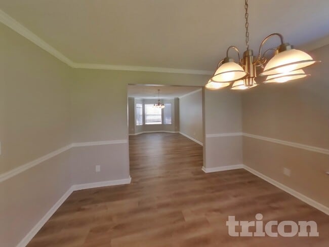 Building Photo - 6262 Canoe Trce