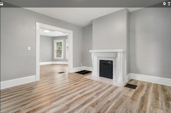 Foto del edificio - 233 East Oakland Avenue