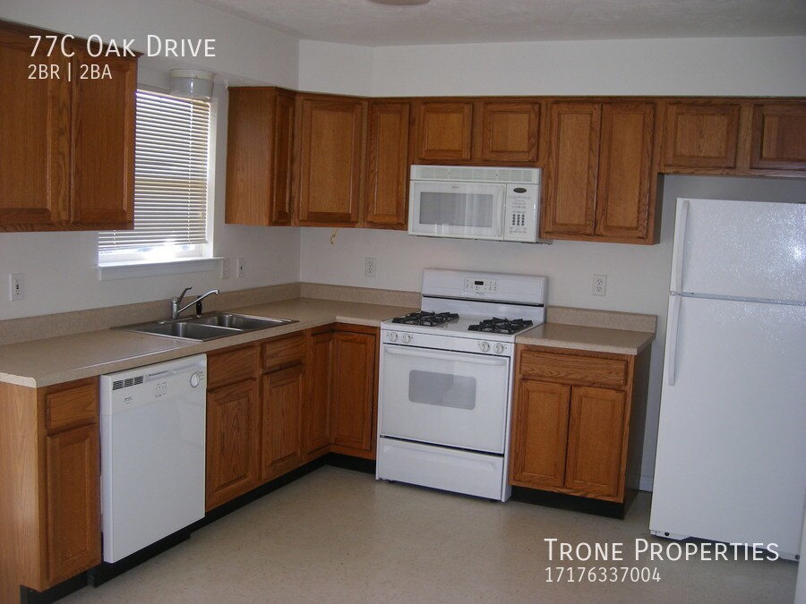 Building Photo - 77C Oak Drive