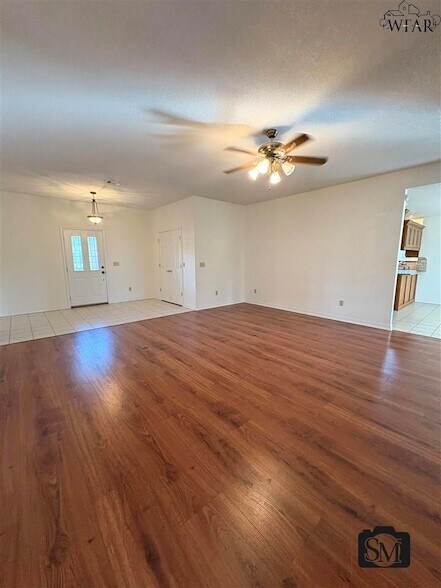 Foto del edificio - 1431 Cherokee Cir