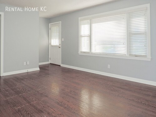 Building Photo - Adorable updated RANCH w/fenced yard  #6325