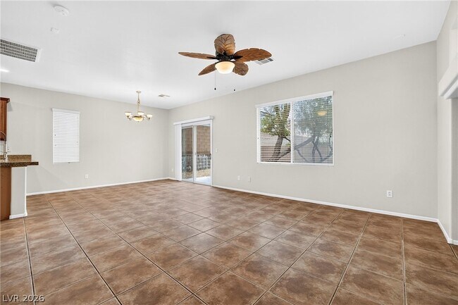 Foto del edificio - 9132 Blue Raven Ave