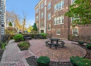 Foto del edificio - 433 N Lombard Ave