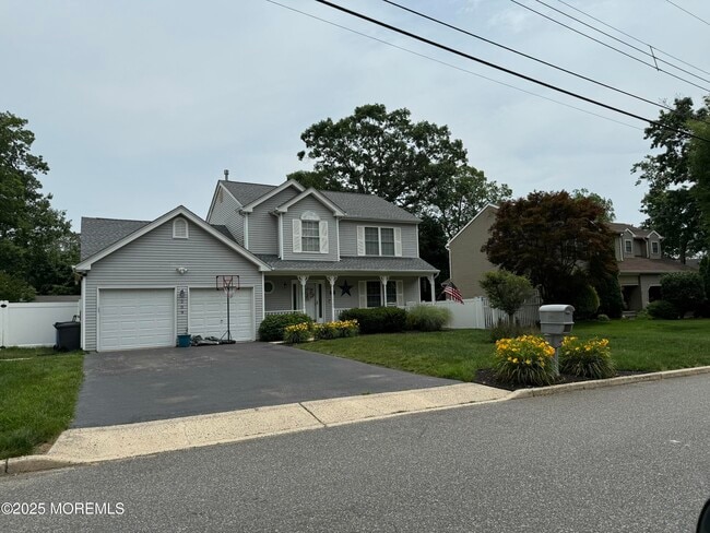 Building Photo - 209 Academy Ln