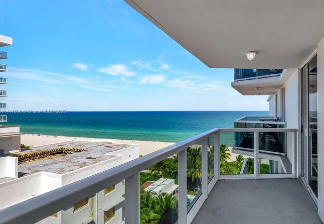 Photo - 2401 Collins Ave Apartment