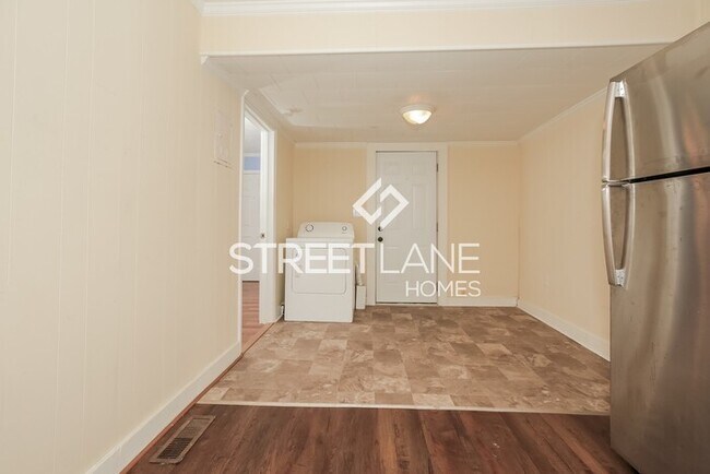 Building Photo - Charming 2 Bedroom in Lexington!