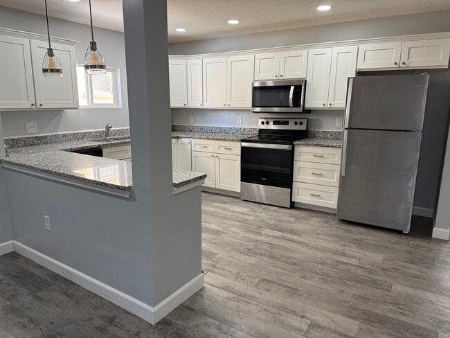 Building Photo - 67 W 2nd St