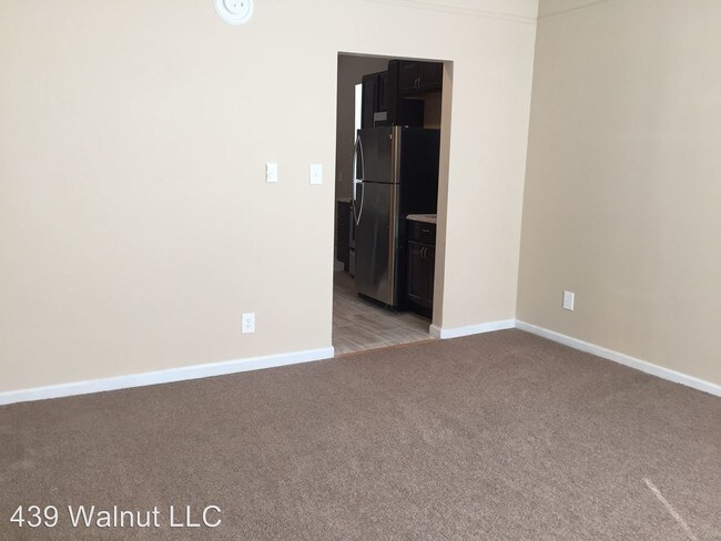 Foto del edificio - 439 E Walnut St