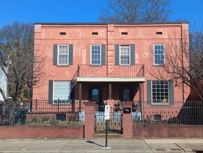 Building Photo - 823 McCallie Ave