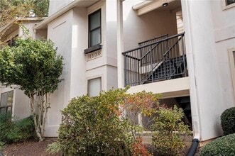 Building Photo - 1515 Huntingdon Chase