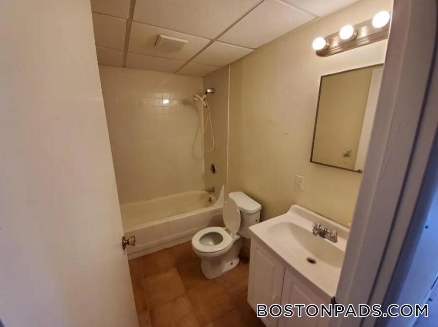 Foto del edificio - 1088 Boylston St