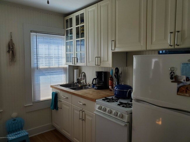 Foto del edificio - 6 Webb Ave