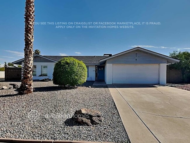 Building Photo - 1335 E Hermosa Dr