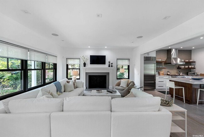 Foto del edificio - 31 Meredith Ave