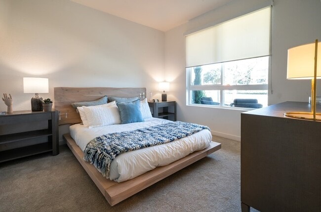 Building Photo - Simply Stunning Condo for Rent in Fremont!